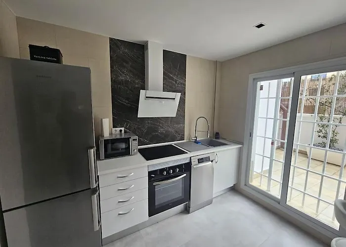 Elegant Apartment With Yard For 4 Pax In Tetuan - 1