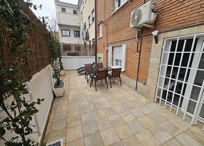 Elegant Apartment With Yard For 4 Pax In Tetuan - 1
